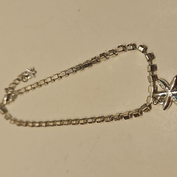 AVON Silvertone & Pink Rhinestones Flower Charm 8 1/2" Bracelet - Picture 5 of 6